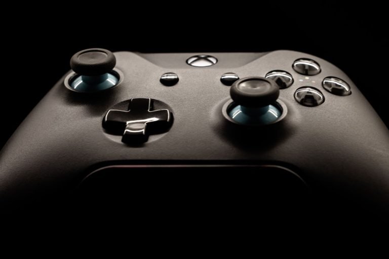 Controlador gaming moderno para consolas