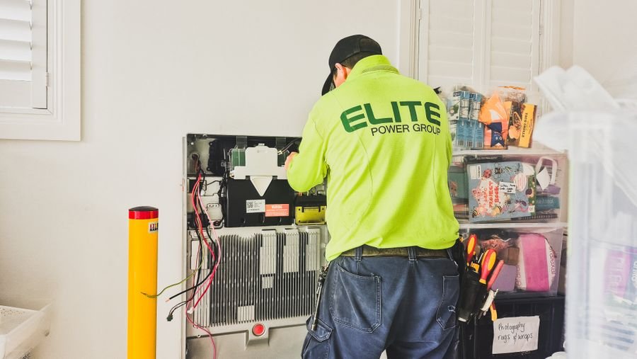 Instalación de baterías domésticas Elite Power Group