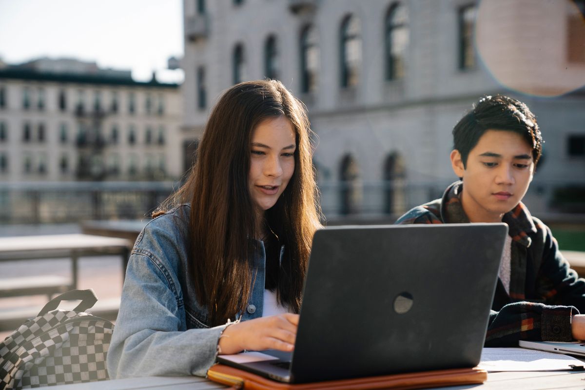 Laptops para estudiar online 2026
