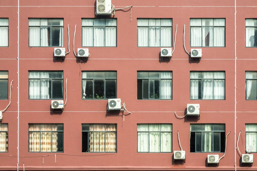 Edificio con sistemas de climatización on/off